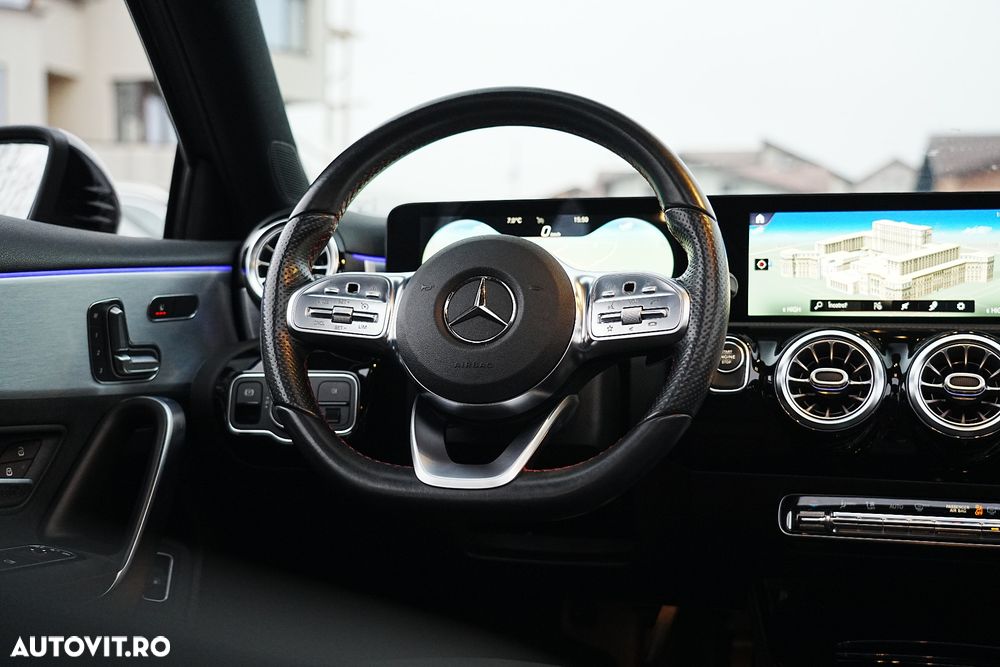 Mercedes-Benz A 250 e 8G-DCT AMG Line - 26