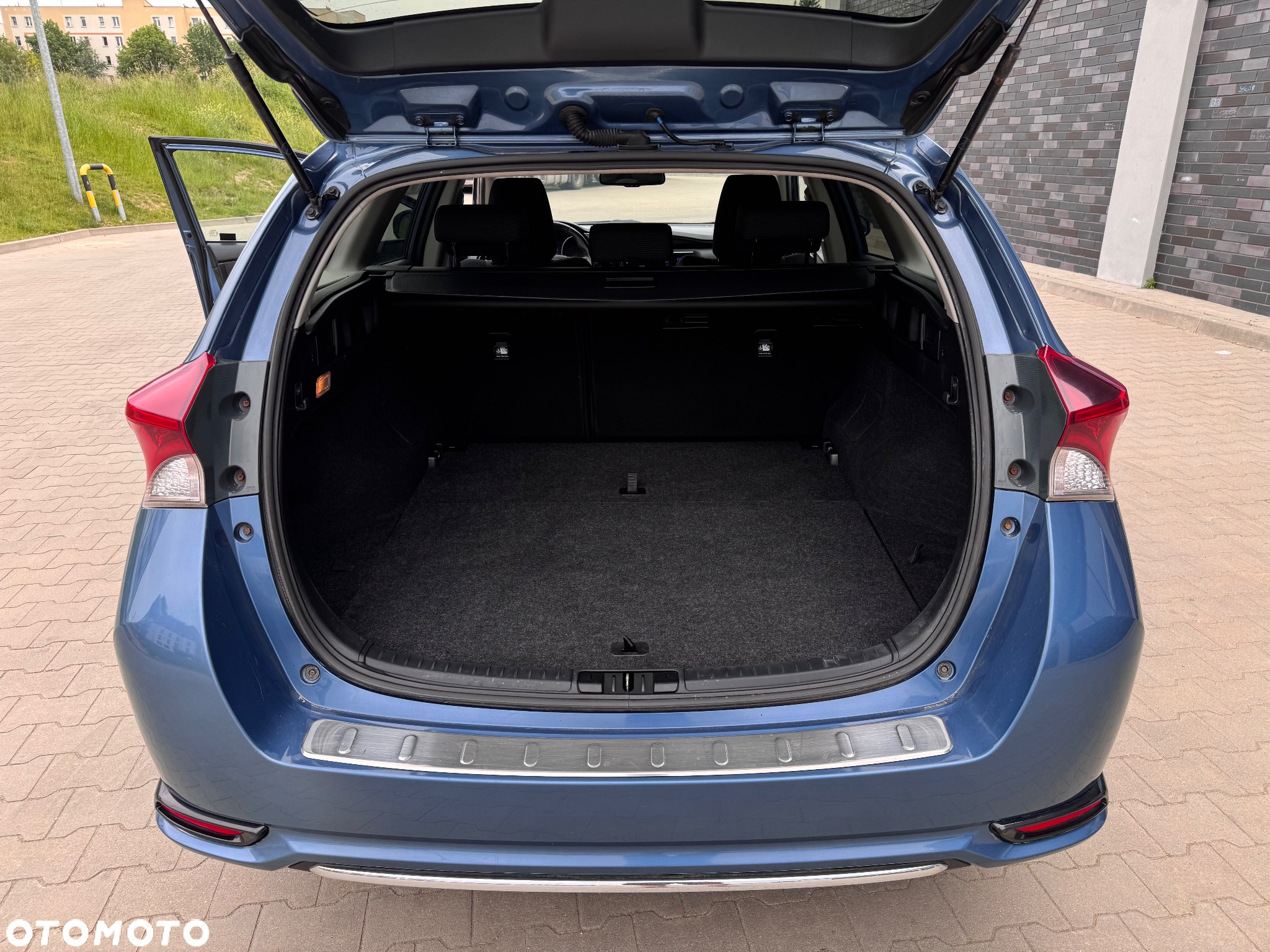 Toyota Auris 1.6 Prestige - 23
