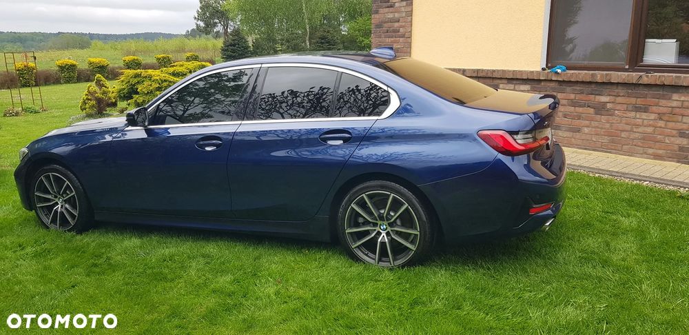 BMW Seria 3 330i Luxury Line sport - 22