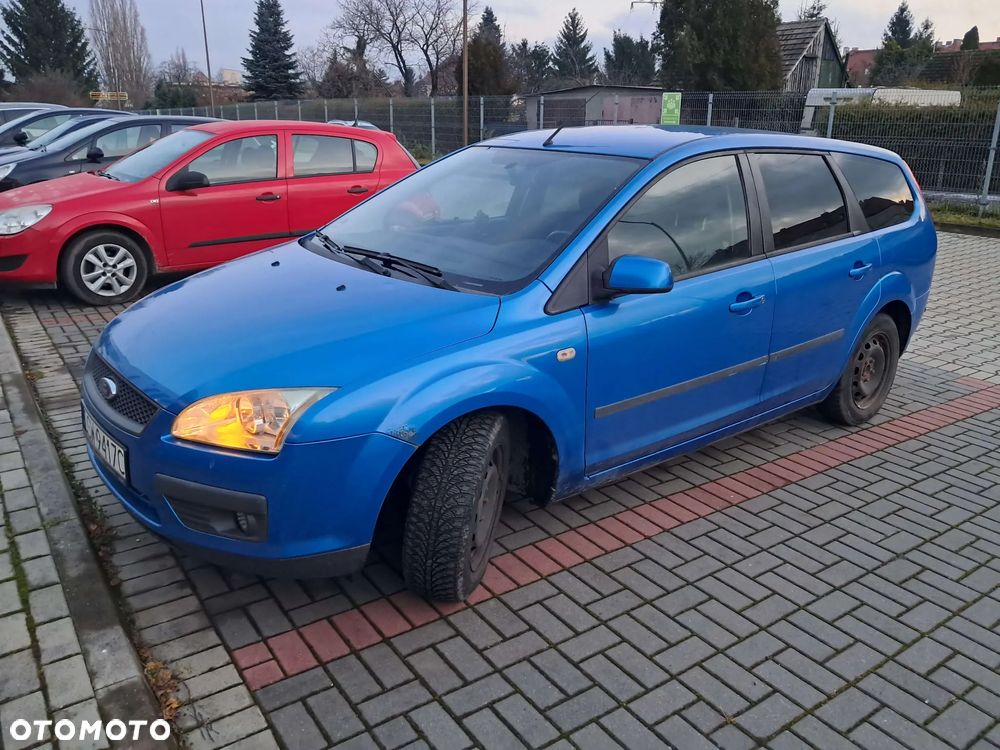Ford Focus 1.6 Ambiente - 3