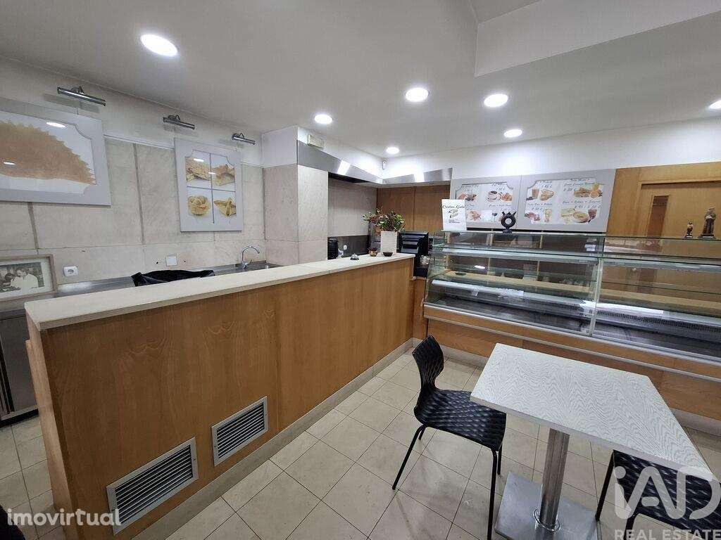 Loja / Estabelecimento Comercial em Vila Real de 181,00 m2 - Grande imagem: 4/25