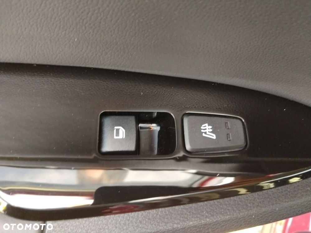 Kia Sportage 1.6 T-GDI HEV Business Line 2WD - 23