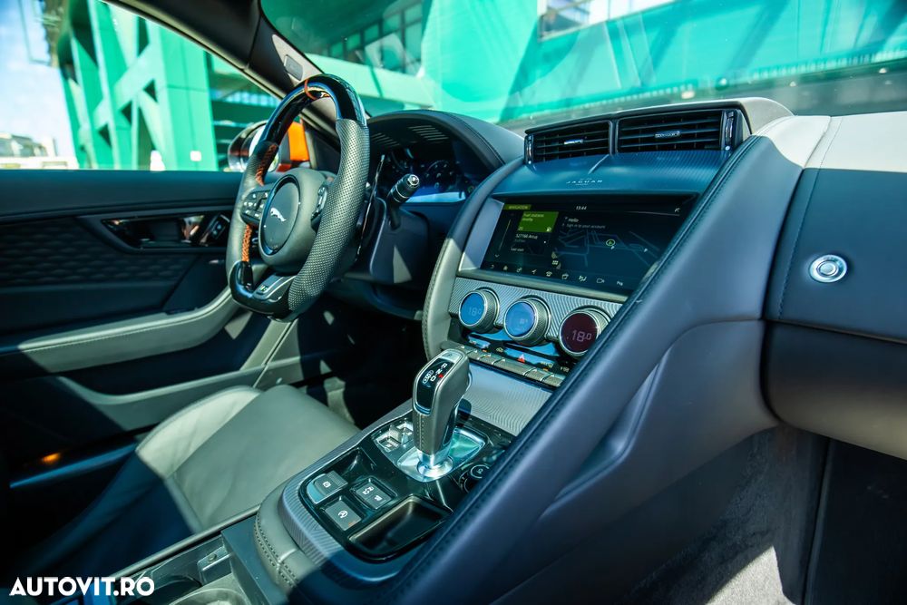Jaguar F-Type - 33