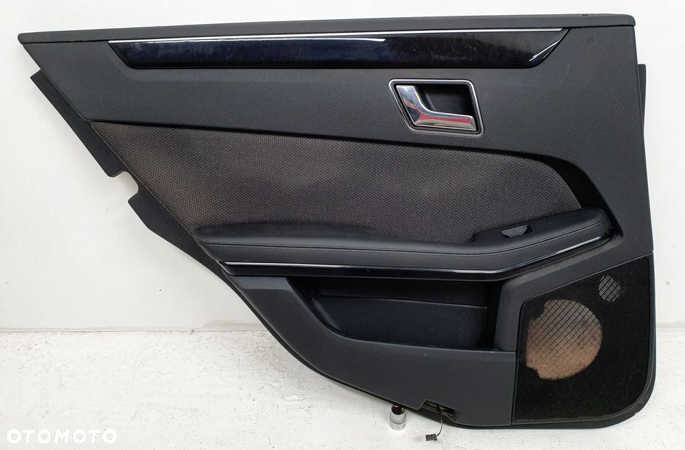 TAPICERKA BOCZEK DRZWI LEWY TYŁ MERCEDES W212 A2127301570 - 1