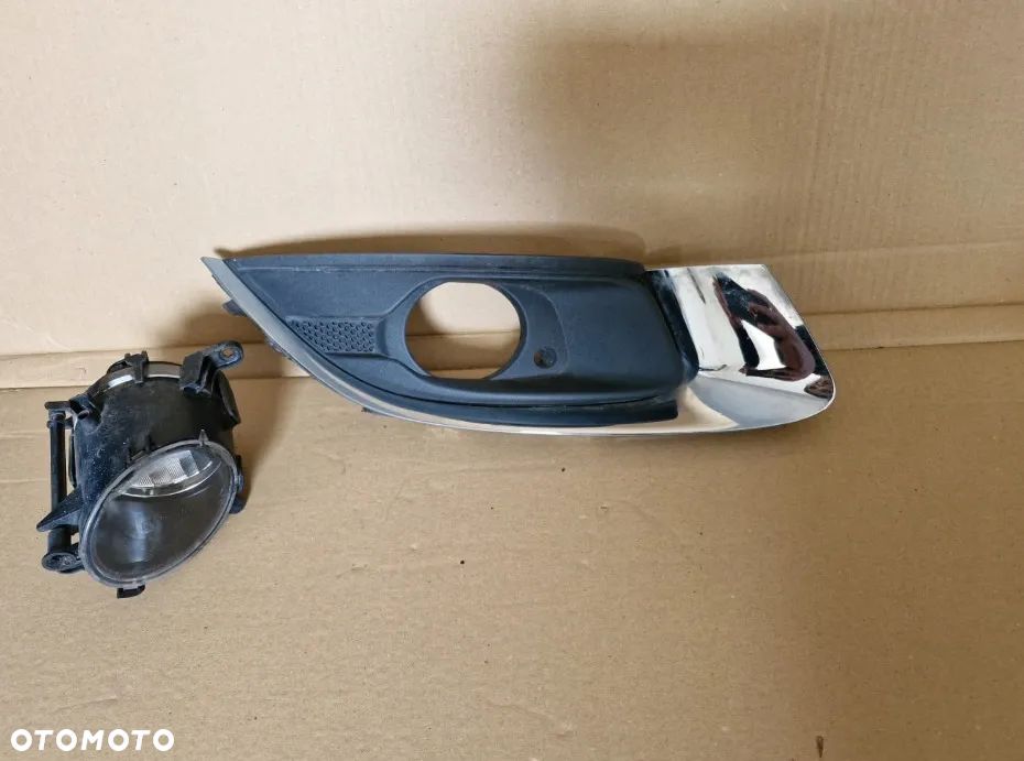 Halogen lewy prawy  kratka zderzaka chrom Opel Meriva B II - 1