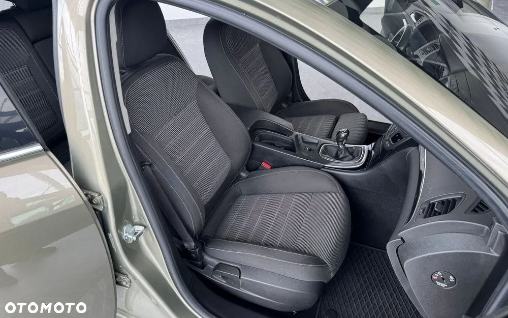 Opel Insignia - 39