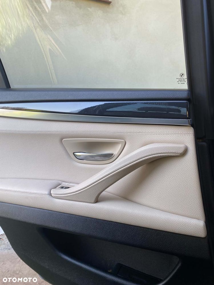 BMW Seria 5 520d - 12