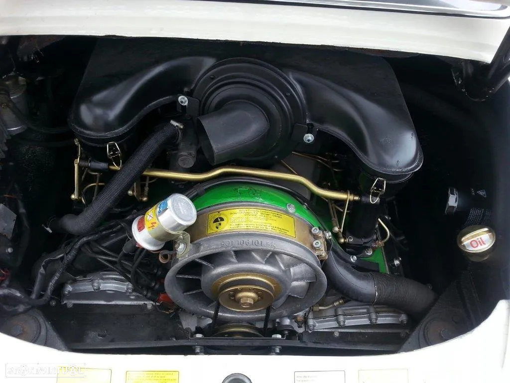 Porsche 911 Série F E 2.2 - 16