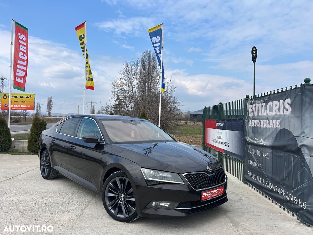 Skoda Superb 2.0 TDI 4X4 DSG Sportline - 1