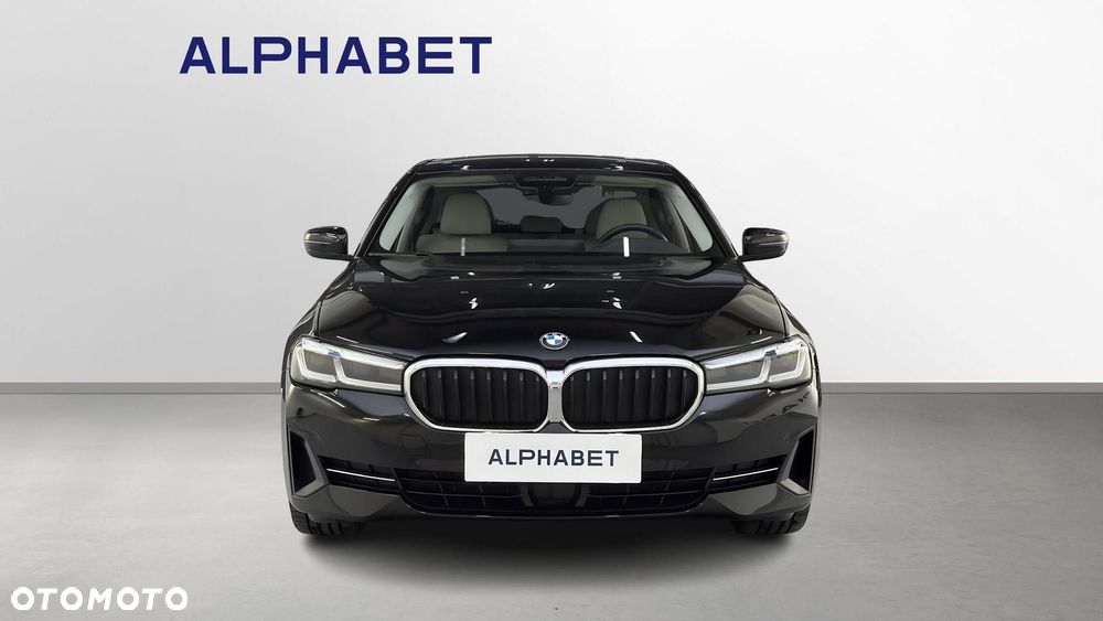 BMW Seria 5 520d xDrive MHEV Sport - 10