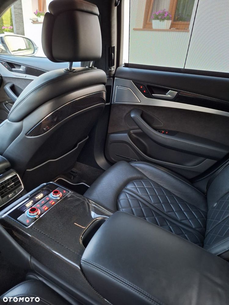 Audi S8 - 16