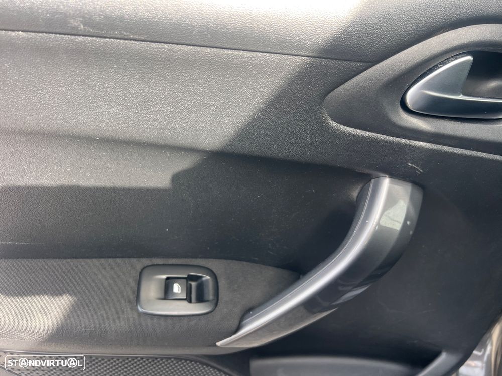 Peugeot 2008 1.2 PureTech Style - 31