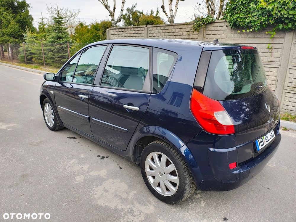 Renault Scenic 1.9 dCi FAP Avantage - 7
