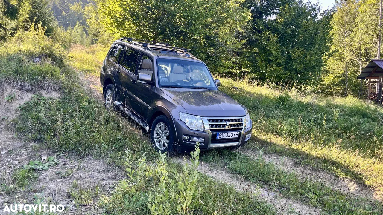 Mitsubishi Pajero - 31