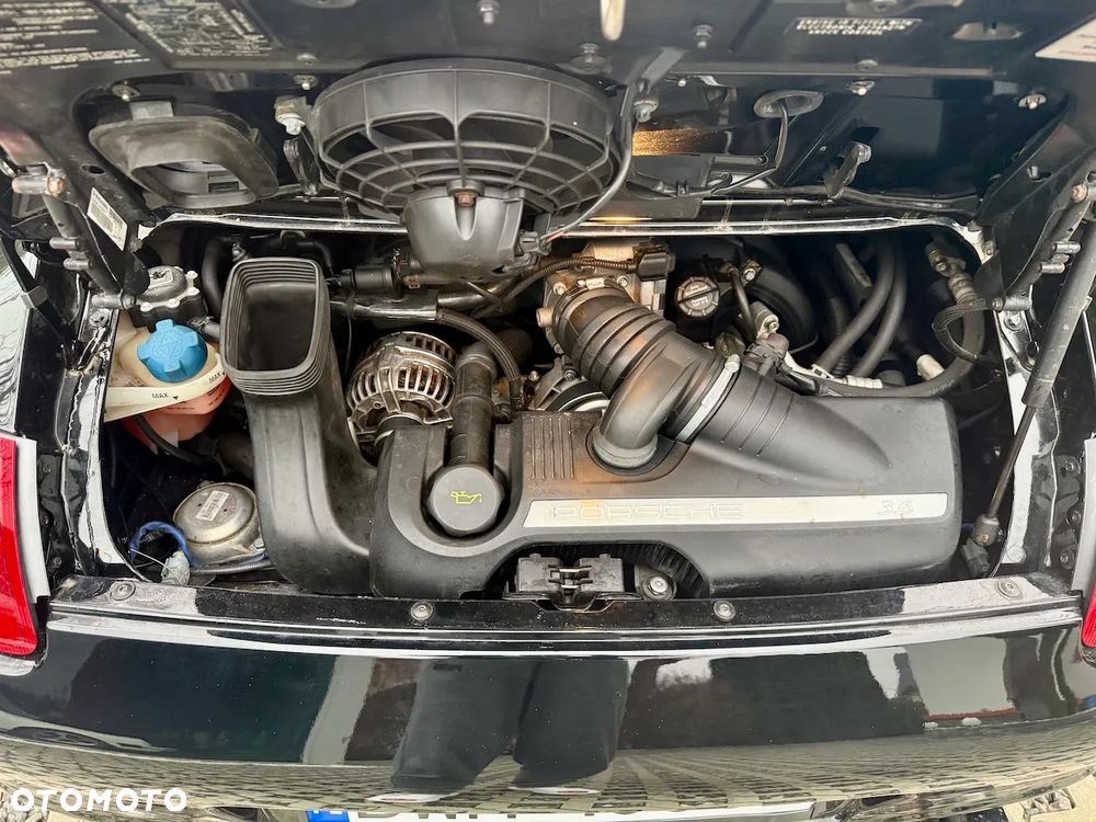 Porsche 911 Carrera - 18