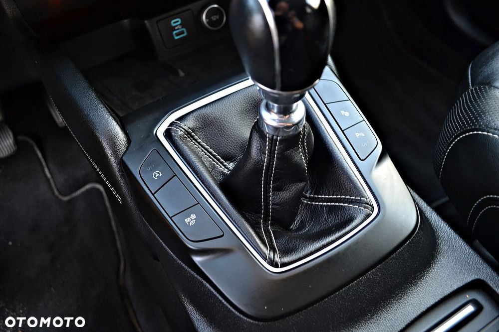 Ford Kuga 2.0 EcoBlue Hybrid VIGNALE - 37