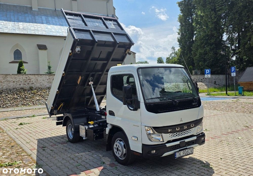Mitsubishi Fuso Canter - 4