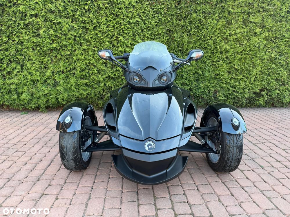 Can-Am Spyder - 3