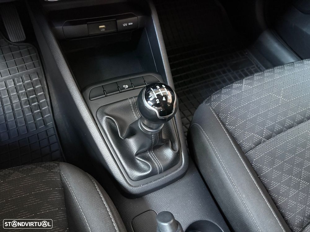 Kia Rio 1.2 CVVT Dynamic - 40