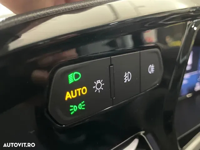 Ford Tourneo Connect 1.5L EcoBoost LWB Titanium - 32