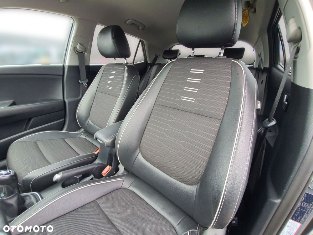 Kia Stonic 1.0 T-GDI MHEV GT Line - 15