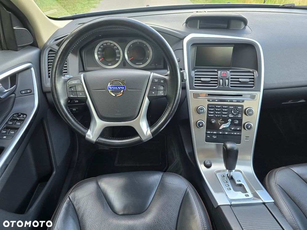 Volvo XC 60 D5 AWD - 8
