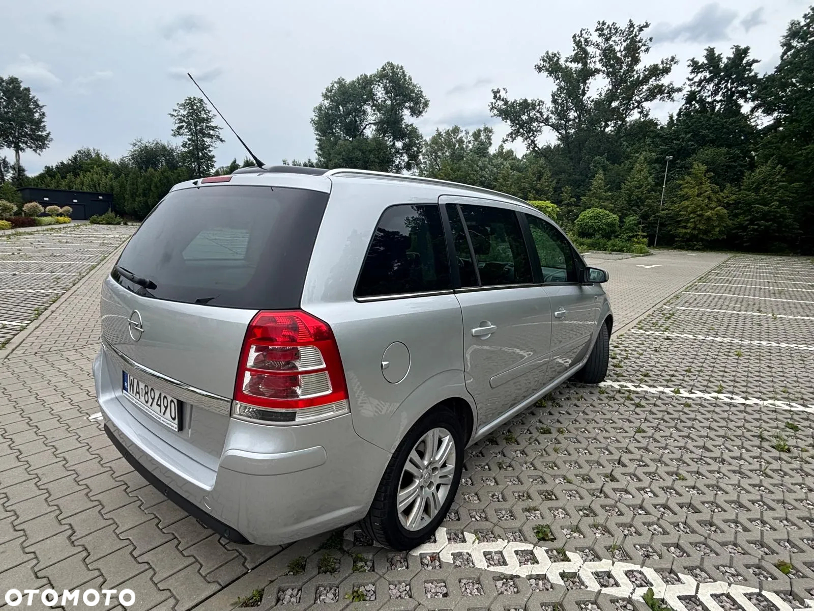 Opel Zafira 1.8 Cosmo - 3