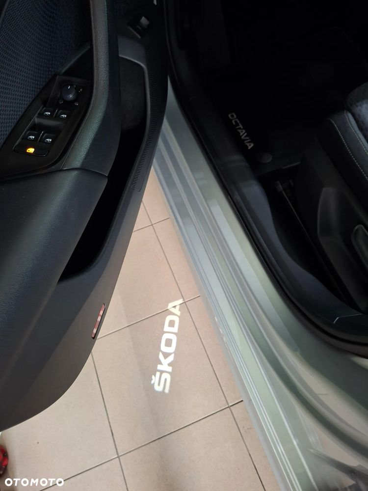 Skoda Octavia 2.0 TDI Style DSG - 26