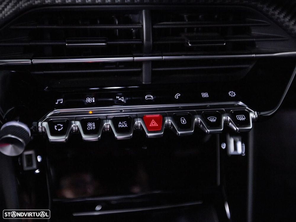 Peugeot 2008 1.2 PureTech GT EAT8 - 18