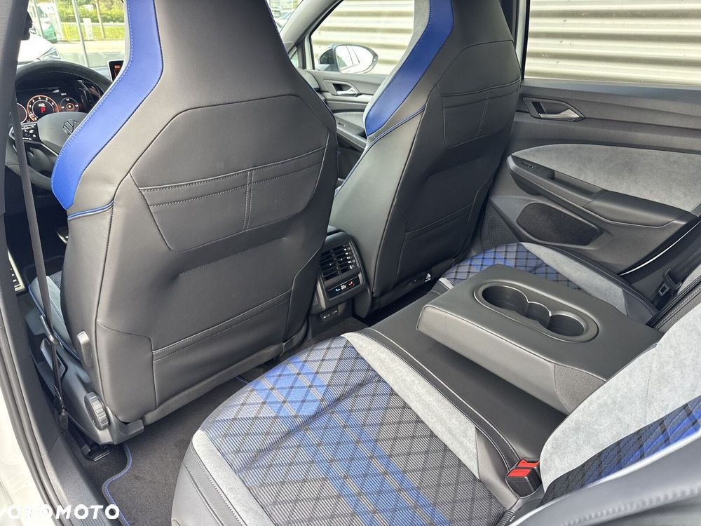 Volkswagen Golf - 19