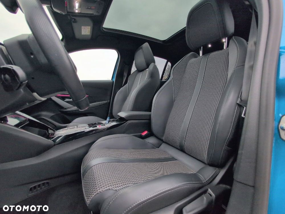 Peugeot 208 e-208 GT - 28
