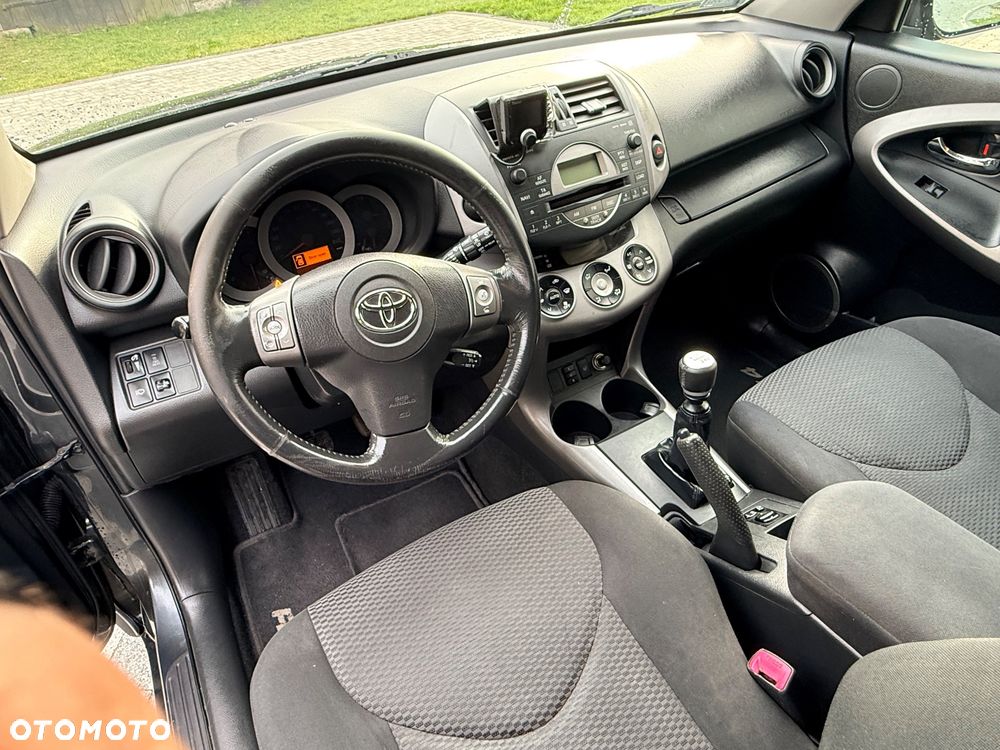 Toyota RAV4 2.2 D-4D Prestige - 10