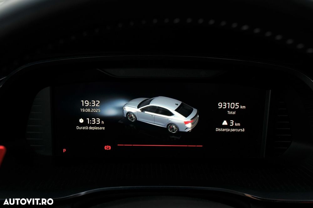 Skoda Octavia 2.0 TSI DSG RS - 24