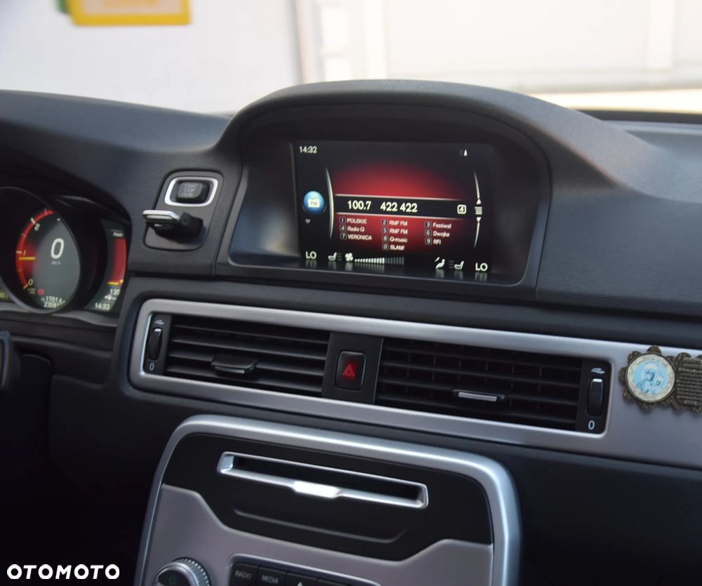 Volvo V70 D4 Momentum - 16