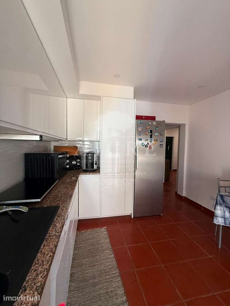 Moradia T2 localizada em Valverde - Grande imagem: 2/15