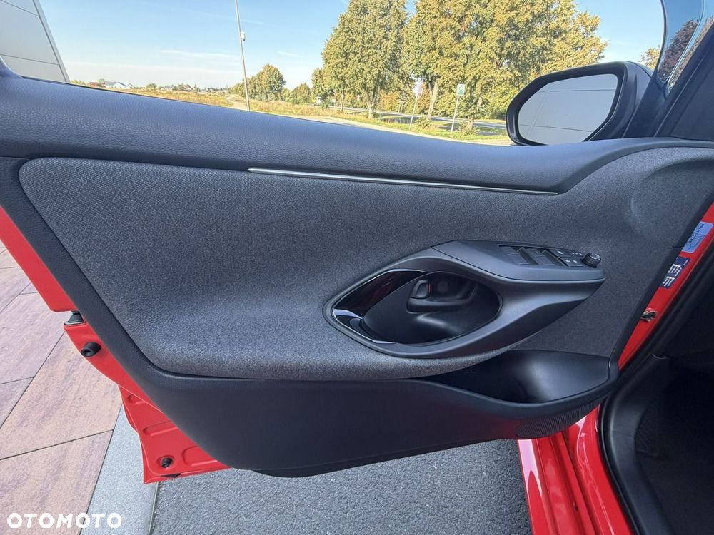 Toyota Yaris 1.5 VVT-i GR SPORT - 30