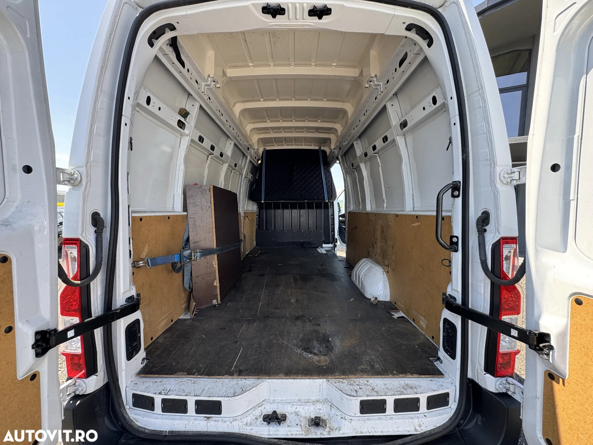 Renault Master 2.3 Blue dCi 165 TT Sasiu CD 3,5t L3 - 21