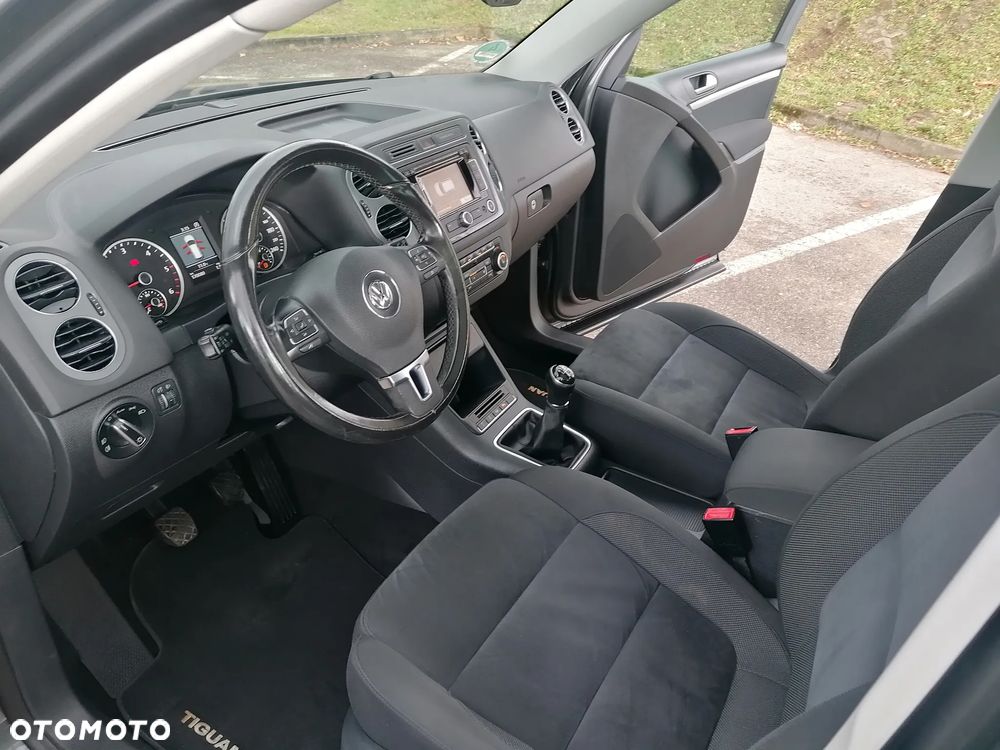 Volkswagen Tiguan 2.0 TDI DPF BlueMotion Technology Sport & Style - 10