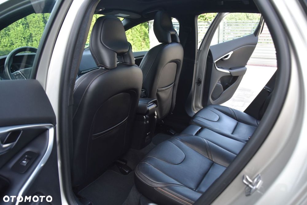 Volvo V40 Cross Country T3 Drive-E Summum - 21