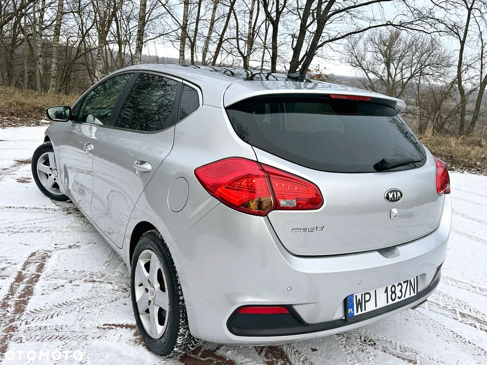 Kia Ceed - 16