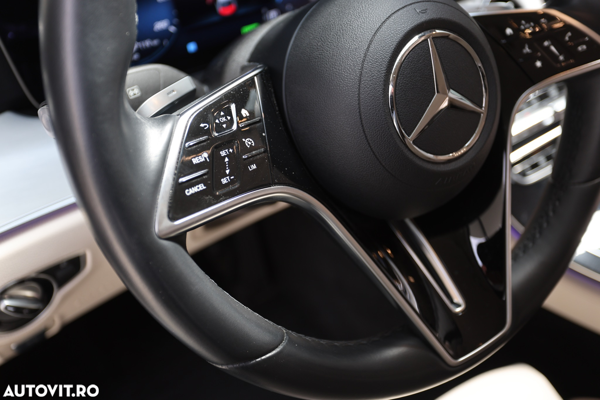 Mercedes-Benz E 300 9G-TRONIC Avantgarde - 22