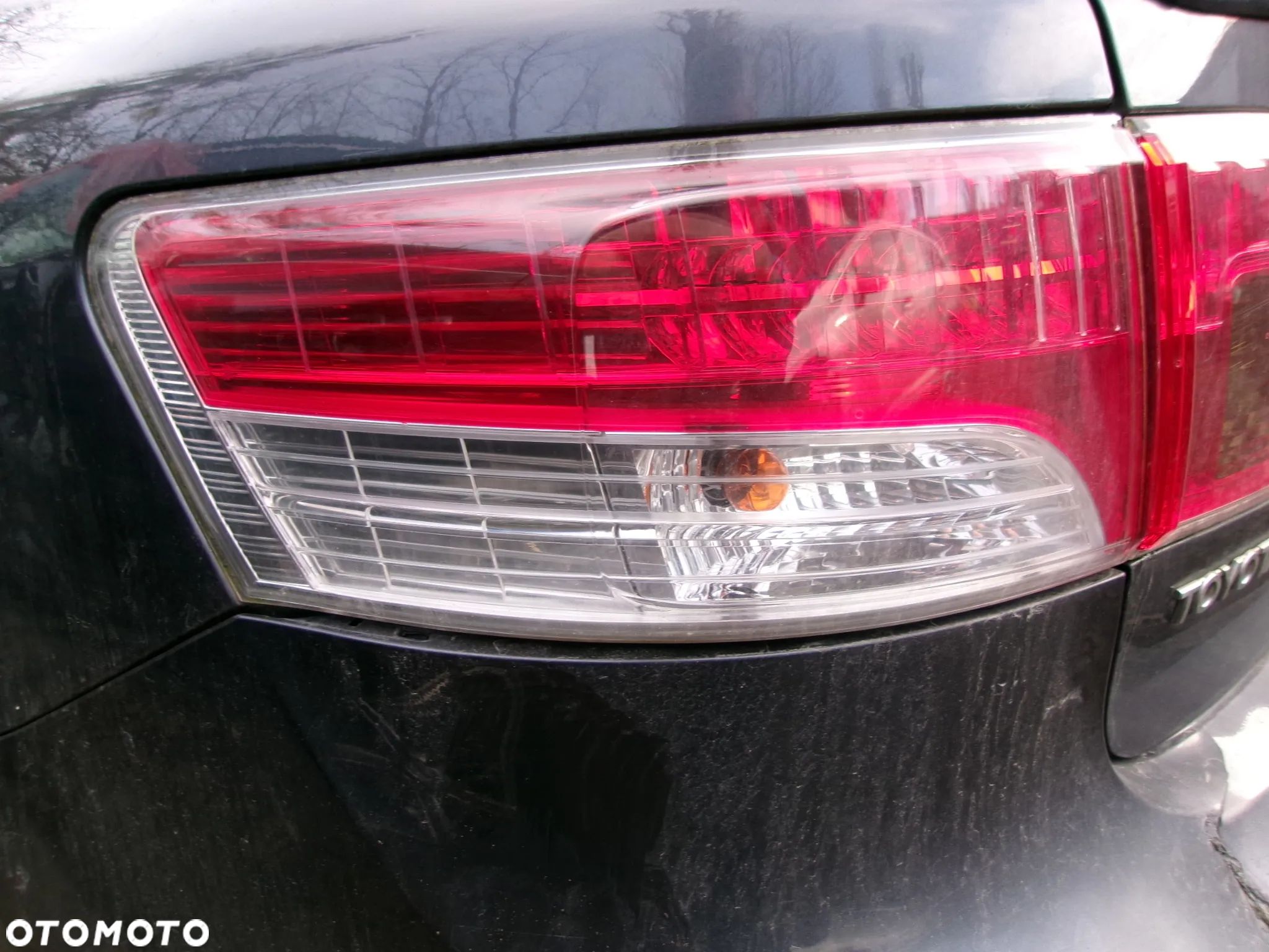 LAMPA TYŁ LEWA TOYOTA AVENSIS T27 09-12 SEDAN - 1