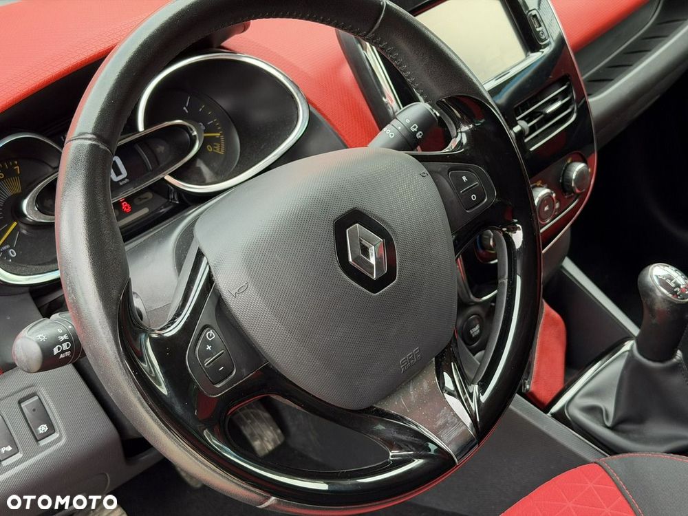 Renault Clio - 14