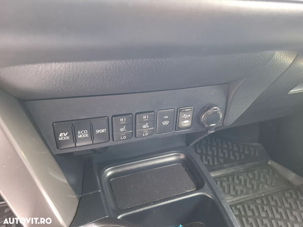 Toyota RAV4 2.5 VVT-i 4x4 Luxury - 18