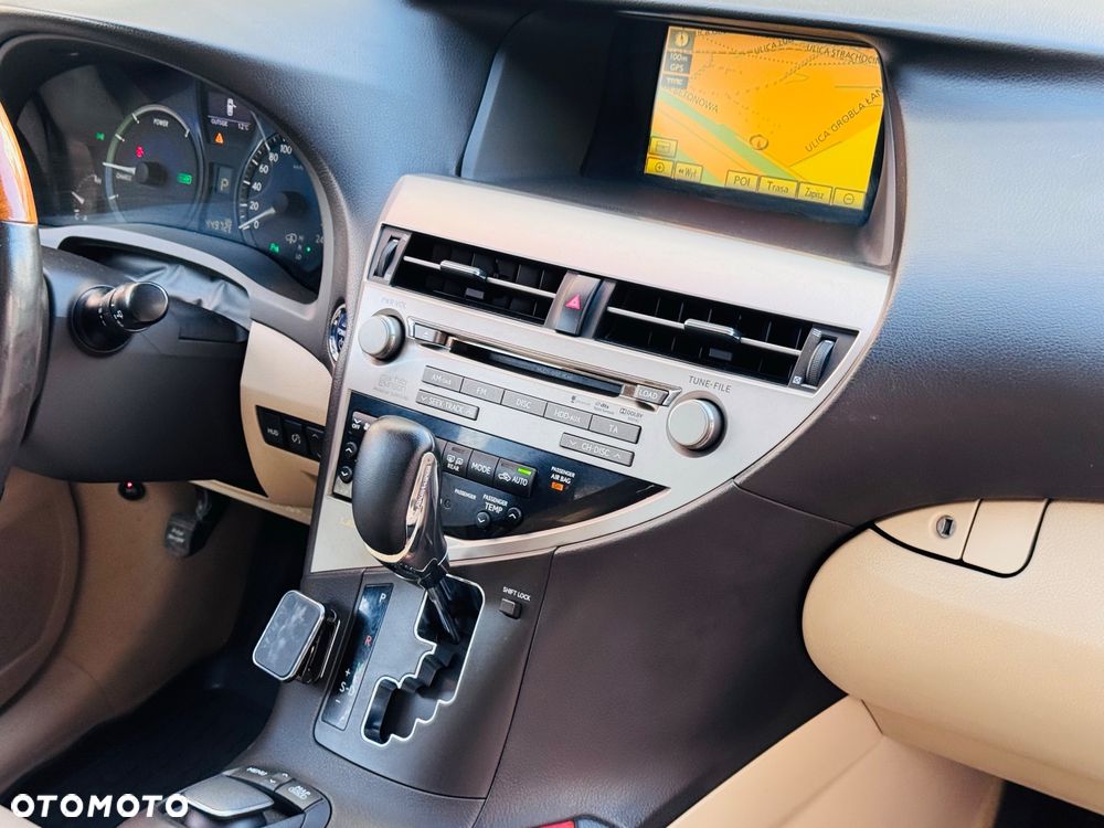 Lexus RX 450h Prestige - 28