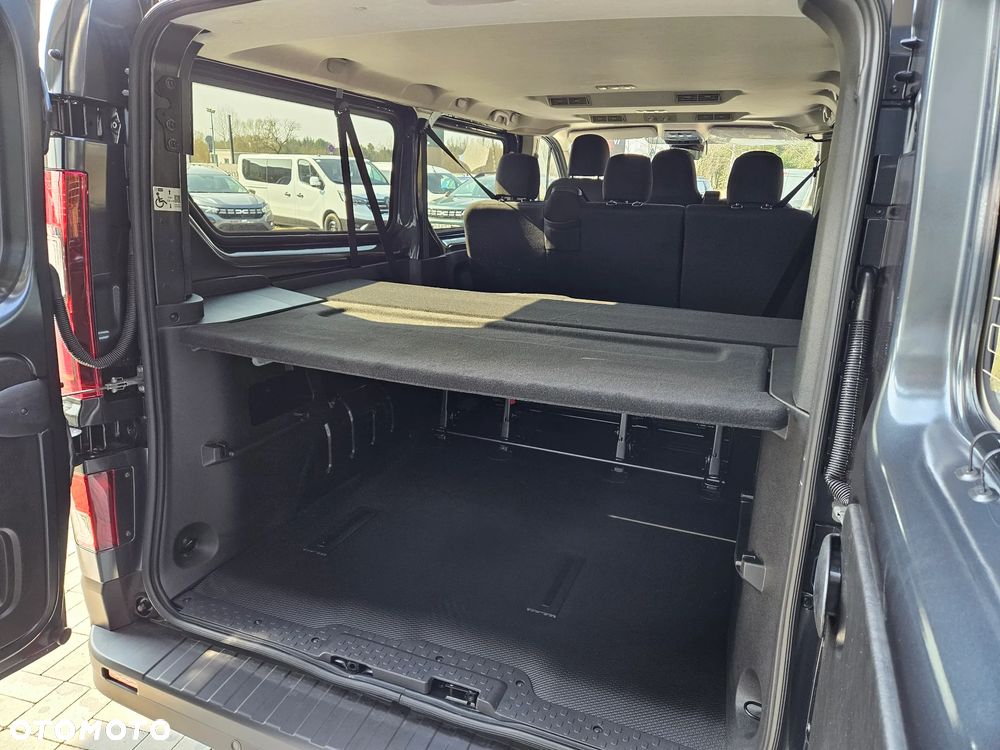 Renault Trafic 2.0 dCi - 10