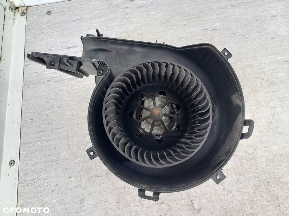 WENTYLATOR NAWIEWU, DMUCHAWA OPEL SIGNUM 985852T VALEO 3.0 CDTI - 2