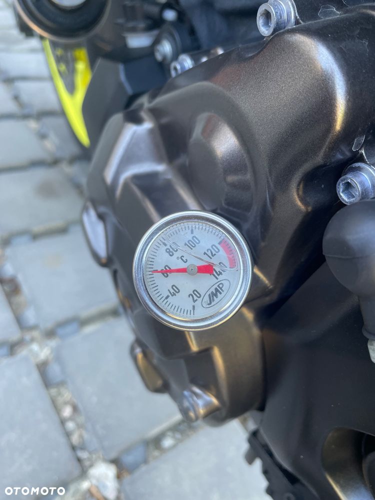 Yamaha MT - 12