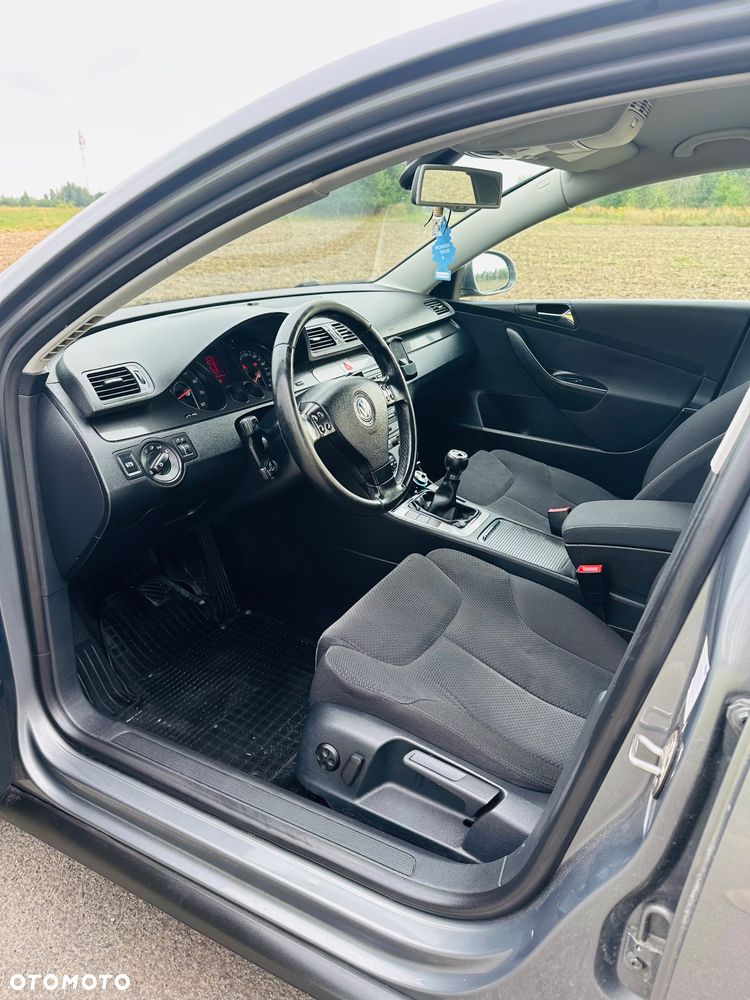Volkswagen Passat 2.0 FSI Comfortline - 9