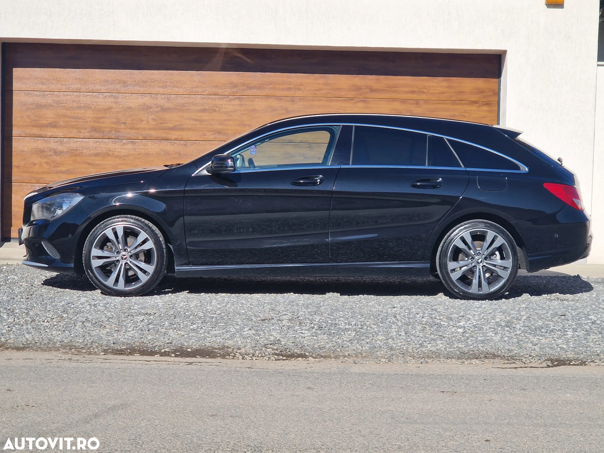 Mercedes-Benz CLA Shooting Brake 200 d 7G-DCT Peak Edition - 12